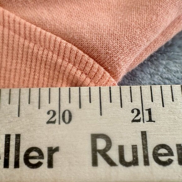 Peloton The Ultimate Lightweight Zip Front Hoodie Size Medium Peach Pockets - Picture 3 of 16